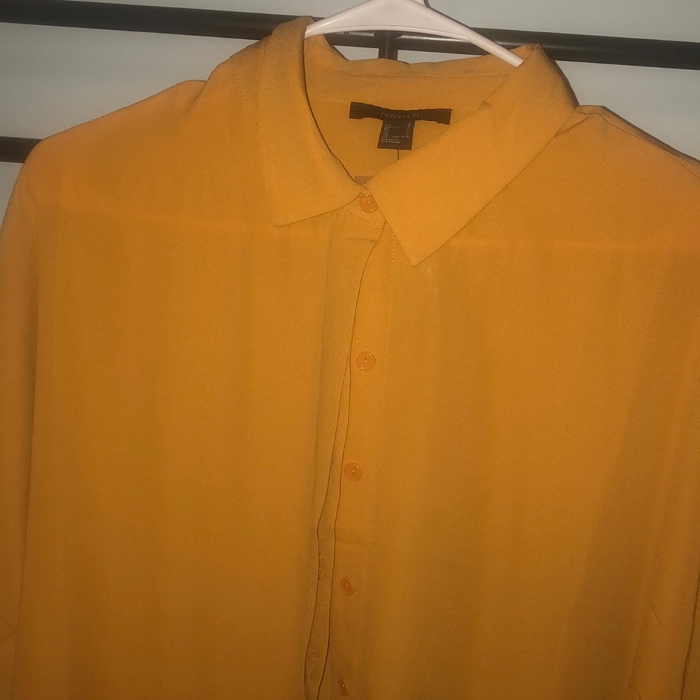 🦕 Yellow blouse - Picture 2 of 2